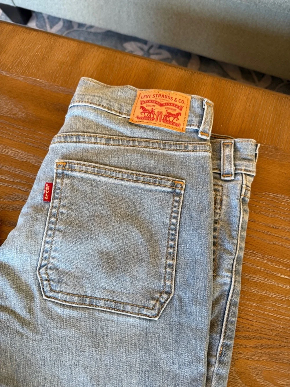 Levi's Light Blue Straight-Leg Jeans with Red Tab - Picture 2 of 7